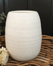 Load image into Gallery viewer, Ribbed Egg Vase - Chalk