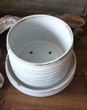 Load image into Gallery viewer, Chalk and Rust Planter