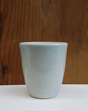 Load image into Gallery viewer, Eggshell blue beaker