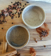 Load image into Gallery viewer, Rustic Salt and Pepper Pinch Pots (two tone)