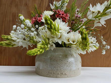 Load image into Gallery viewer, Sea foam squat vase