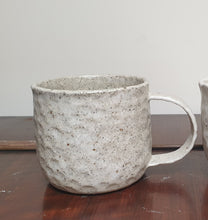 Load image into Gallery viewer, &#39;Impressions&#39; Pinch Mugs
