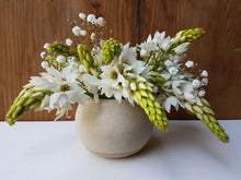 Load image into Gallery viewer, Oatmeal fishbowl vase
